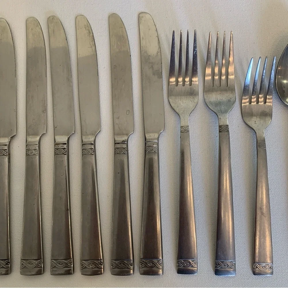 Cambridge Stainless Flatware Danielle Dinner Forks Knives Spoons Set of 12 Pcs